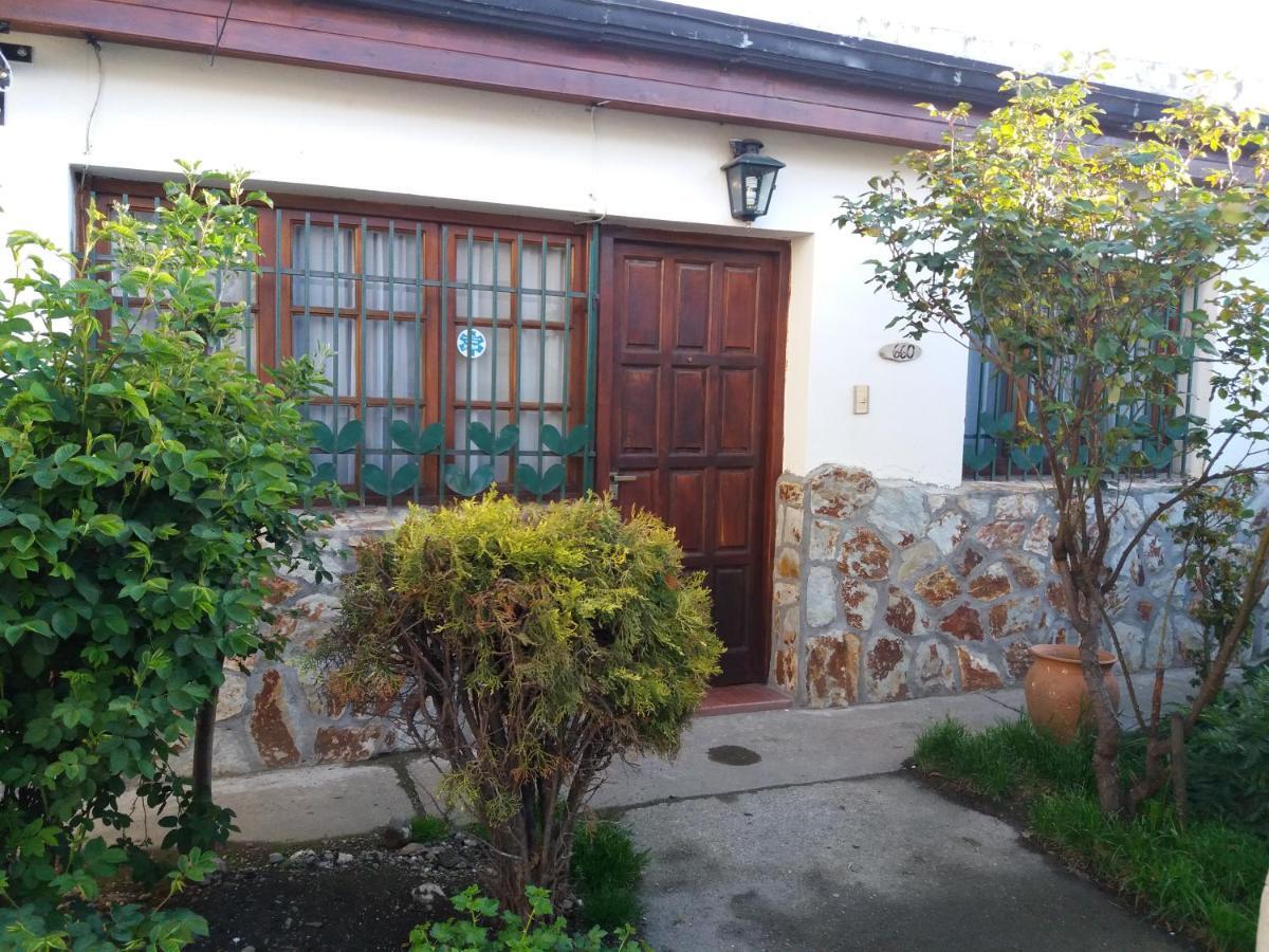 Casa Elena Acomodação com café da manhã Ushuaia Exterior foto